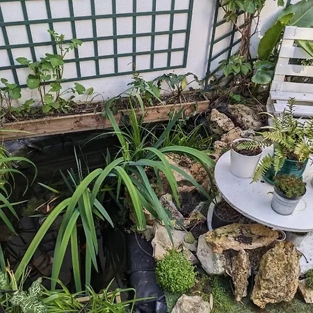 Apartament Maison Renovee Avec Jardinet Pres Paris 5 Minutes Du Metro *