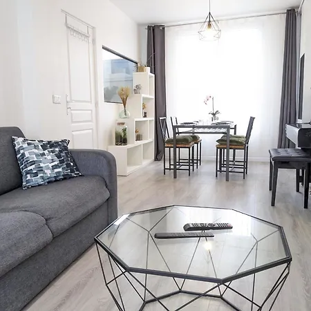 Maison Renovee Avec Jardinet Pres Paris 5 Minutes Du Metro Apartament Montreuil (Seine-Saint-Denis)