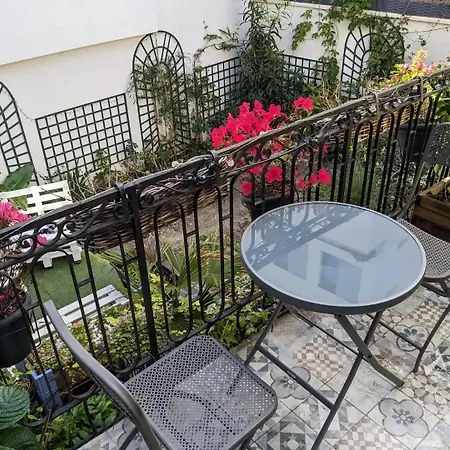 Maison Renovee Avec Jardinet Pres Paris 5 Minutes Du Metro Montreuil (Seine-Saint-Denis)