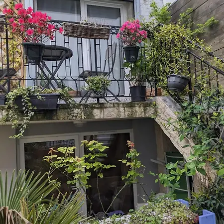 Apartment Maison Renovee Avec Jardinet Pres Paris 5 Minutes Du Metro